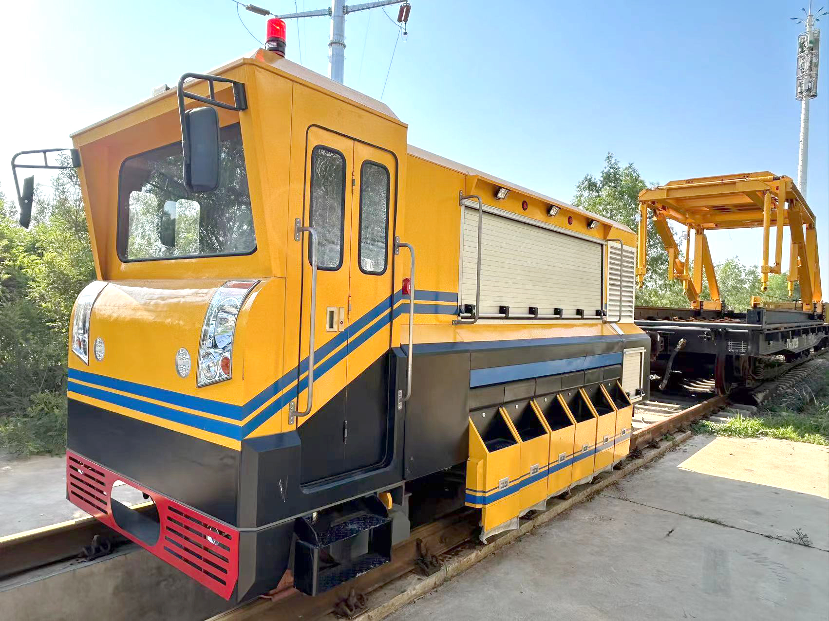 Интеллектуальное оборудование для отделки и шлифования среднего размера