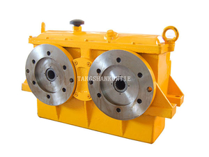 Раздаточная коробка балластной тележки в сборе